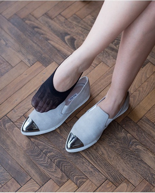 GÖRÜNMEZ ÇORAP SEZONU BAŞLADI